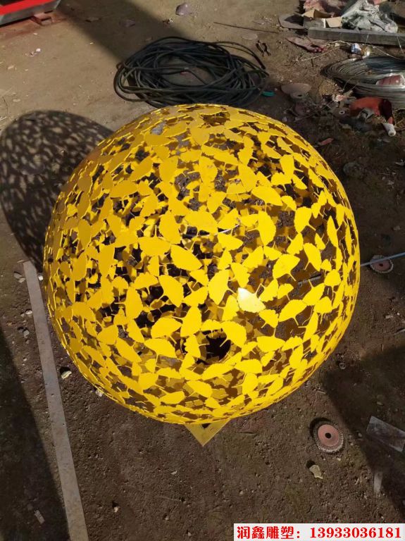 枫叶镂空球形雕塑 不锈钢球体雕塑