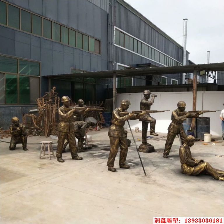 物质支队训练场景人物仿铜雕塑