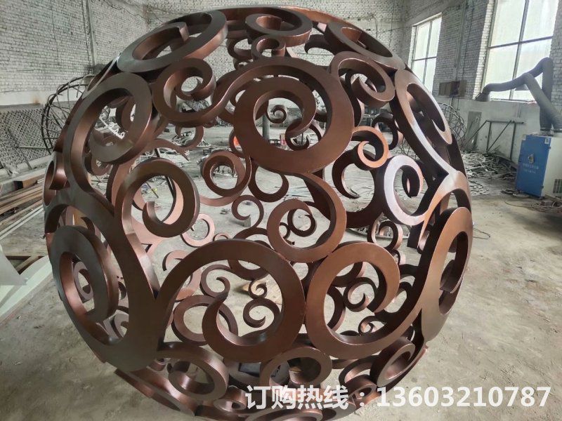304不锈钢镂空球雕塑2