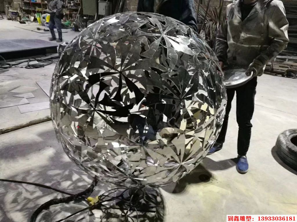 不锈钢镜面镂空雕塑 不锈钢镂空球雕塑